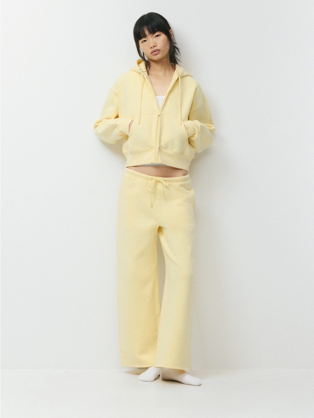 Aritzia sweatsuit in lemonade